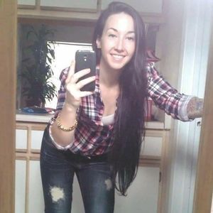 Meet your Posher, Crystal